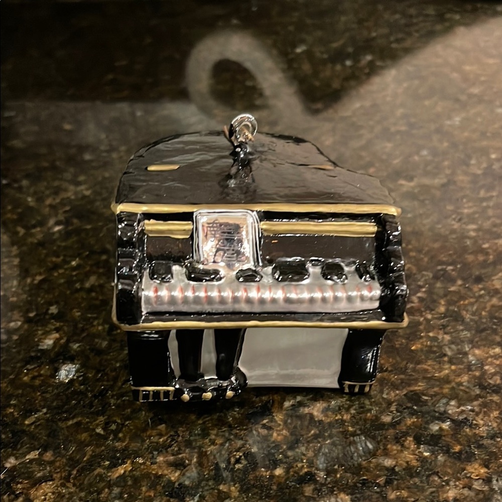 Grand Piano Ornament